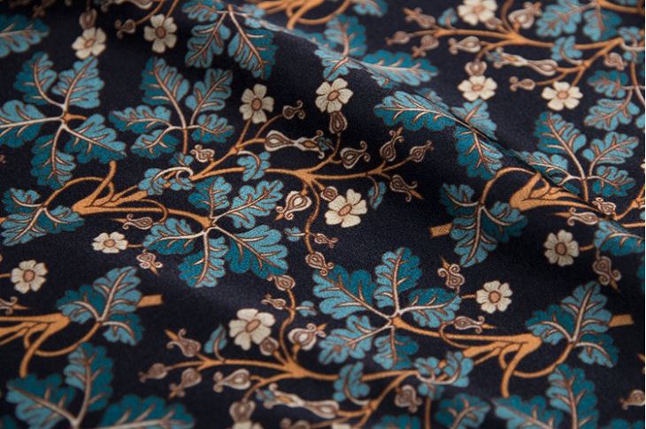 China Custom Printed Silk Fabric Supplier