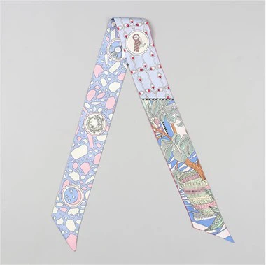 Twilly de seda estampado frente e verso